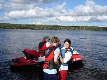 amanda_charlie_jetski02